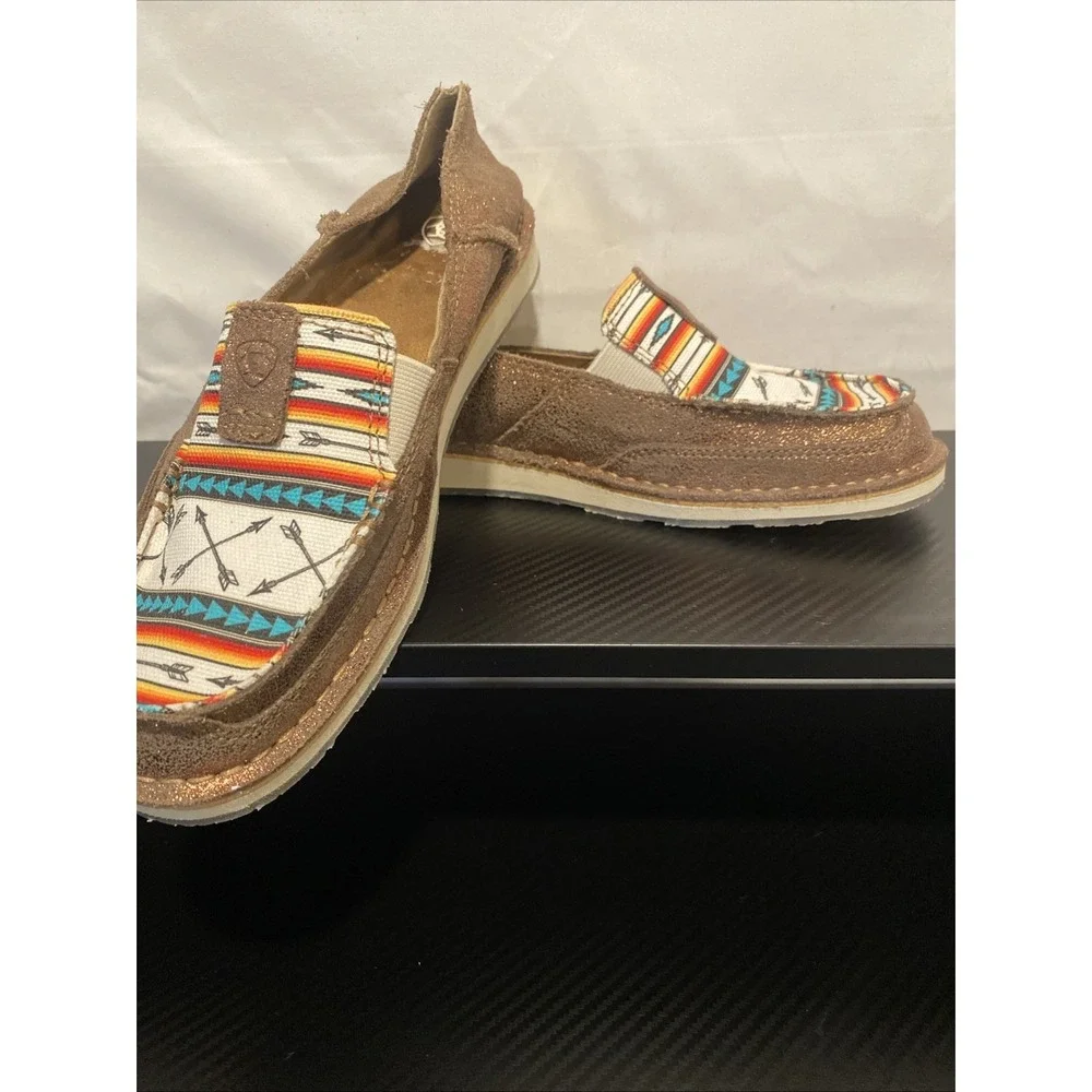 Ariat Cruiser Women 9 Rose Gold‎ Aztec Arrow Print Boat Shoe Western Glam